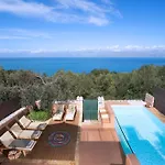 Thalia & Estate Holiday home *